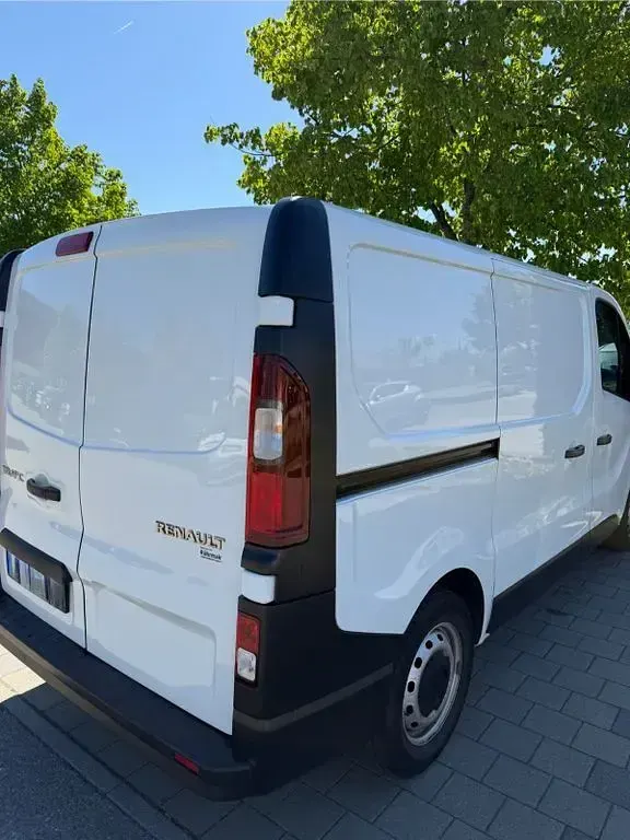 Gebraucht Renault Trafic 120 PS (88 kW) 2021 Weiß Van / Kleinbus