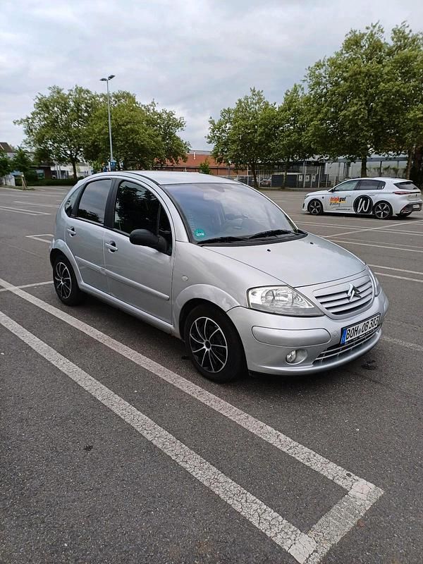 Gebraucht Citroën C3 Exclusive 109 PS (80 kW) 2002 Silber Kleinwagen