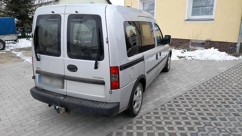 Gebraucht Opel Combo 87 PS (63 kW) 2004 Van / Kleinbus
