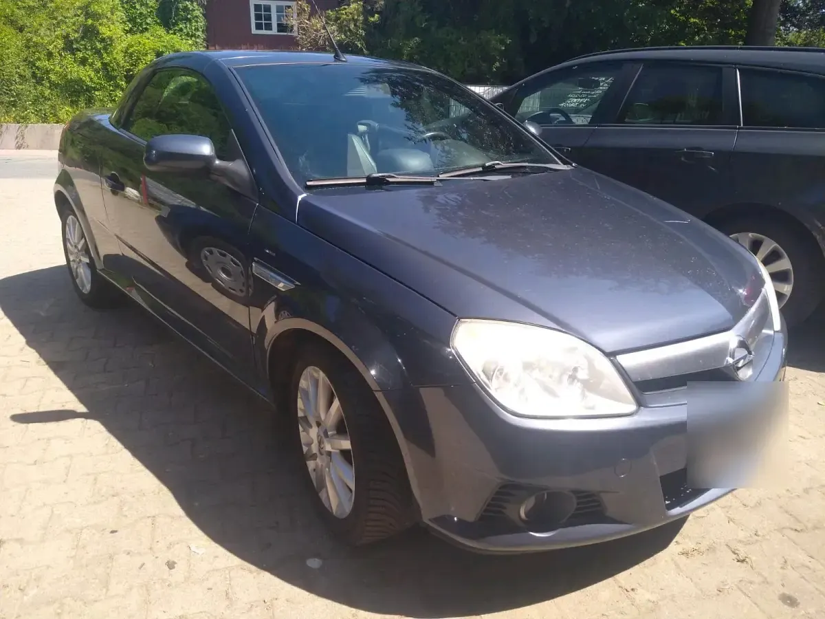 Gebraucht Opel Tigra 90 PS (66 kW) 2009 Blau Cabrio