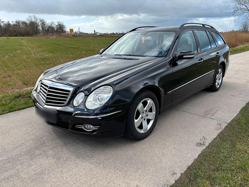 Gebraucht Mercedes E320 224 PS (164 kW) 2008 Schwarz Kombi