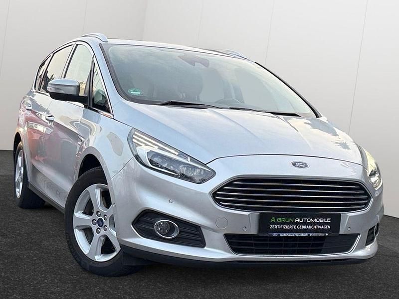 Silber Gebraucht 2016 Ford S-MAX Titanium Van / Kleinbus | 17.950 € (Fairer Preis) - Bild 1/4