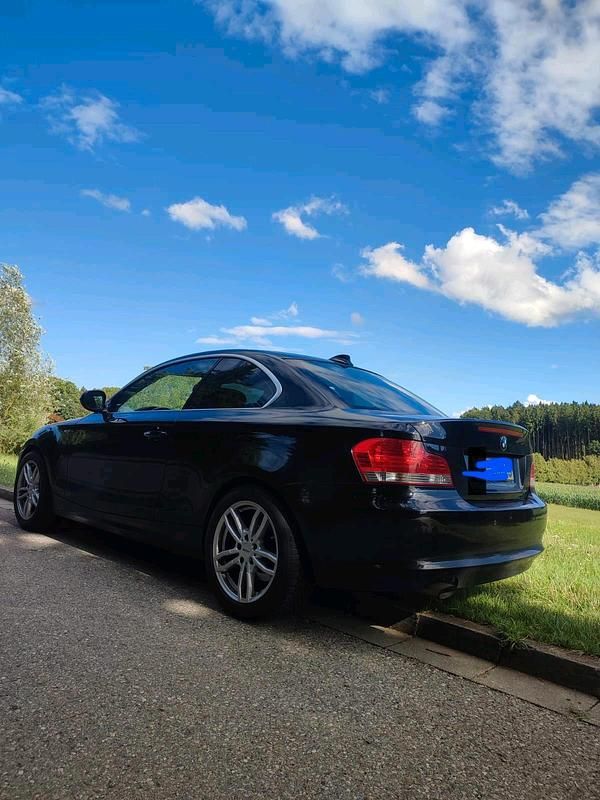 Gebraucht BMW 118 Coupé 143 PS (105 kW) 2010 Schwarz Coupé