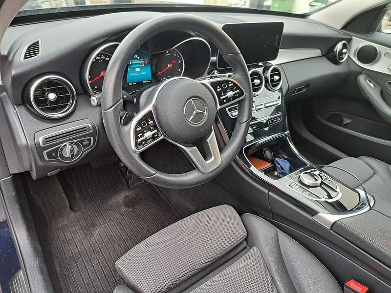 Gebraucht Mercedes C300e 306 PS (225 kW) 2019 Blau Limousine