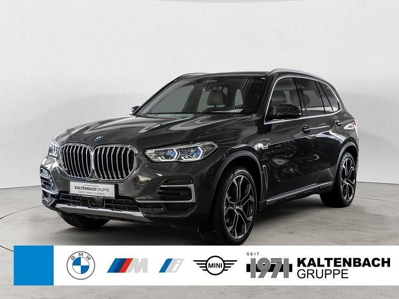 Grau Gebraucht 2022 BMW X5 xLine SUV | 58.890 € (Teuer) - Bild 1/3