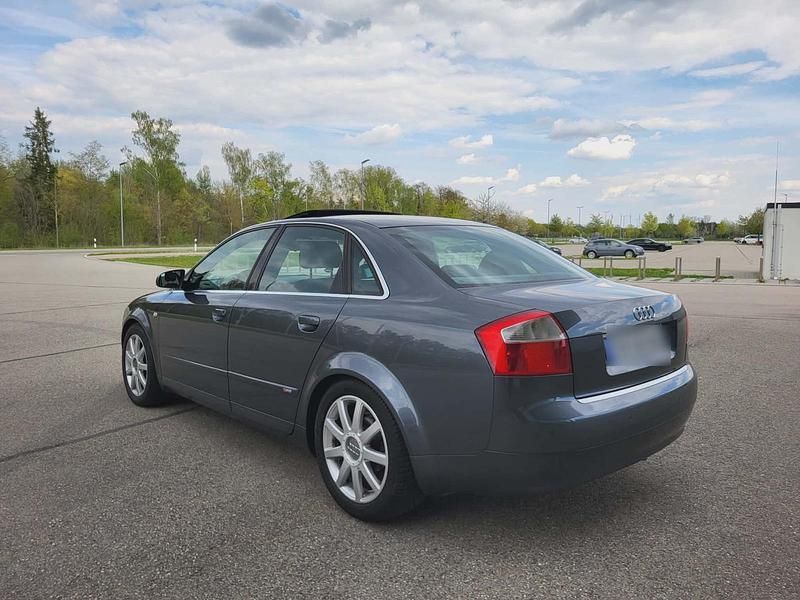 Gebraucht Audi A4 S-Line 131 PS (96 kW) 2004 Grau Limousine