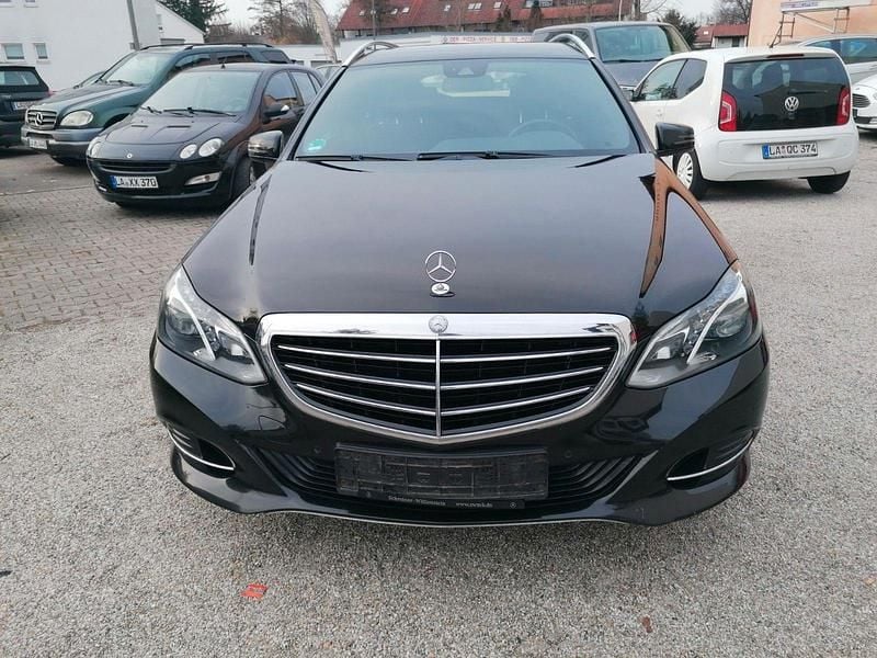 Gebraucht Mercedes E220 170 PS (125 kW) 2013 Schwarz Kombi