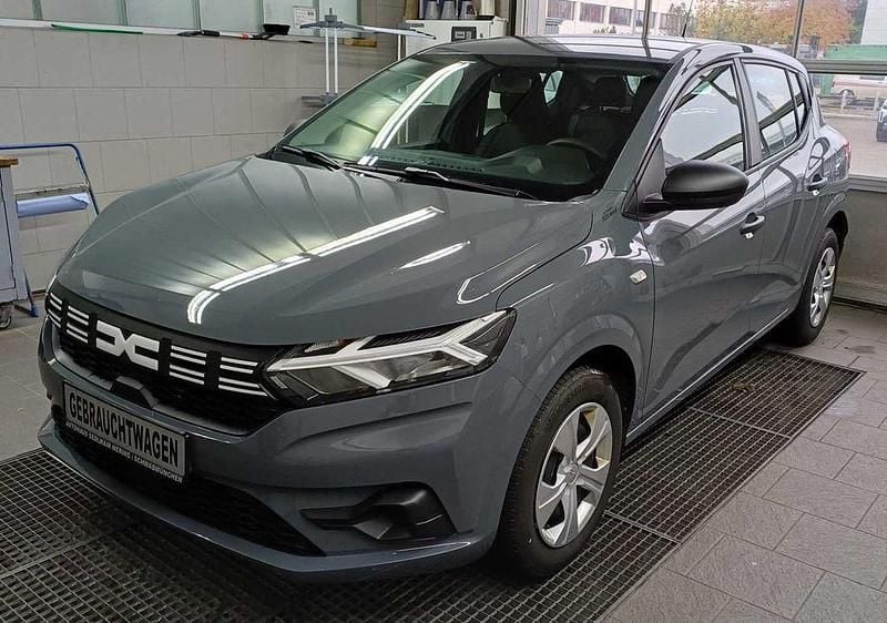 Grau Gebraucht 2023 Dacia Sandero Kleinwagen | 11.780 € (Superpreis) - Bild 1/4