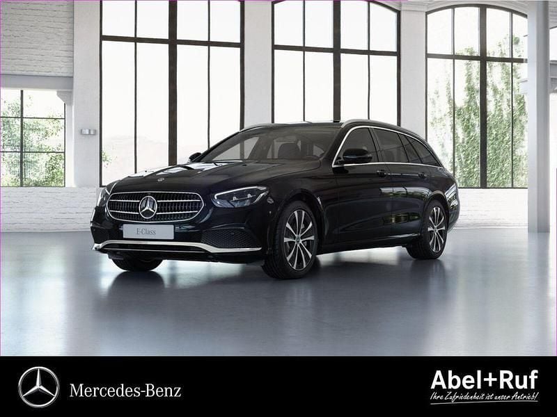 Schwarz Gebraucht 2022 Mercedes E300 Avantgarde Limousine | 28.449 € (Fairer Preis) - Bild 1/4