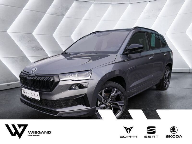 Grau Gebraucht 2025 Skoda Karoq SportLine SUV | 44.549 € (Teuer) - Bild 1/4