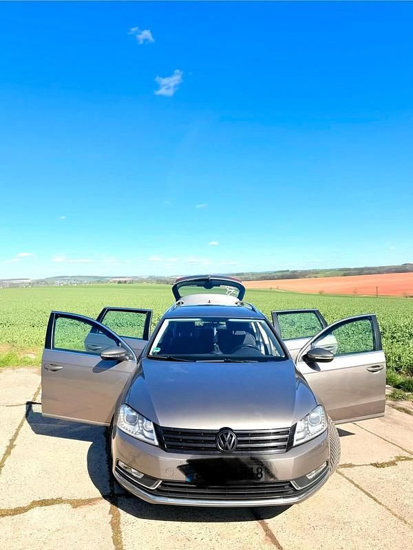 Gebraucht VW Passat 2011 Silber Kombi
