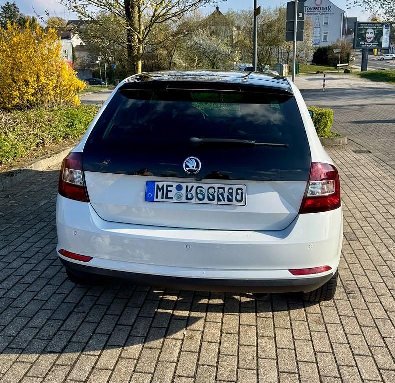 Gebraucht Skoda Rapid Style 116 PS (85 kW) 2018 Weiß Kleinwagen