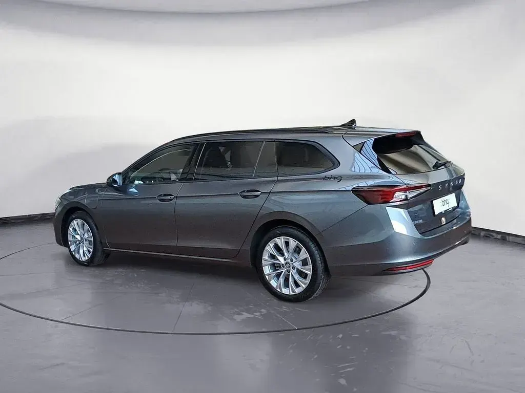 Gebraucht Skoda Superb Selection 204 PS (150 kW) 2025 Grau Kombi