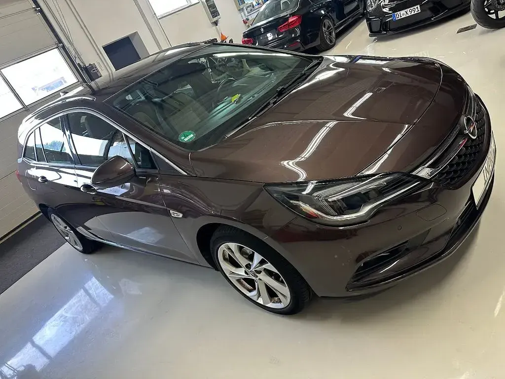 Gebraucht Opel Astra Innovation 125 PS (91 kW) 2016 Braun Kombi