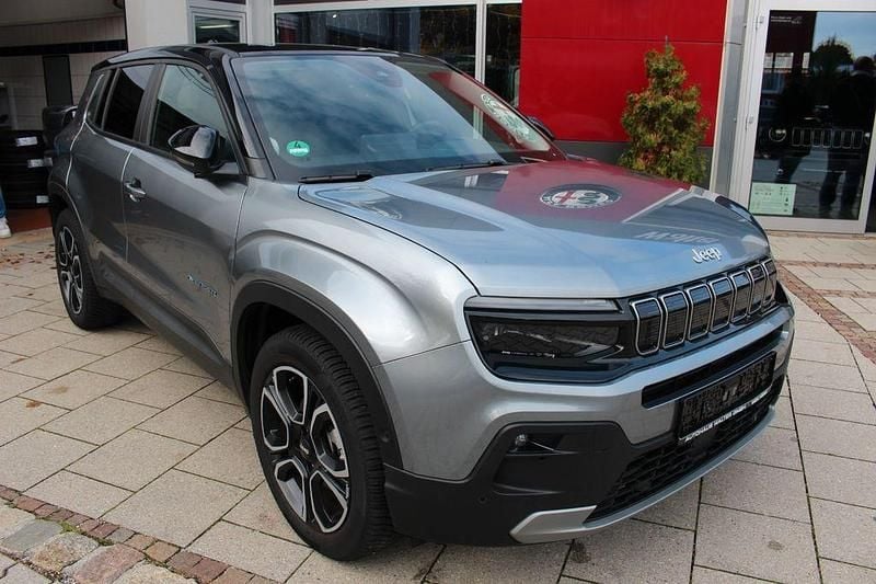 Grau Gebraucht 2023 Jeep Avenger EV Summit SUV | 22.900 € (Superpreis) - Bild 1/4