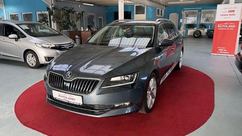 Gebraucht Skoda Superb Style 190 PS (139 kW) 2017 Grau Kombi
