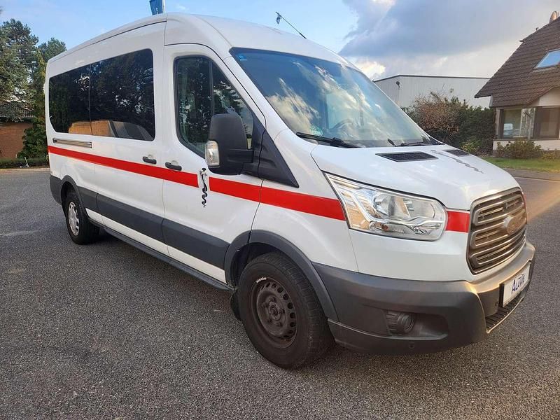 Gebraucht Ford Transit Trend 131 PS (96 kW) 2018 Weiß Van / Kleinbus