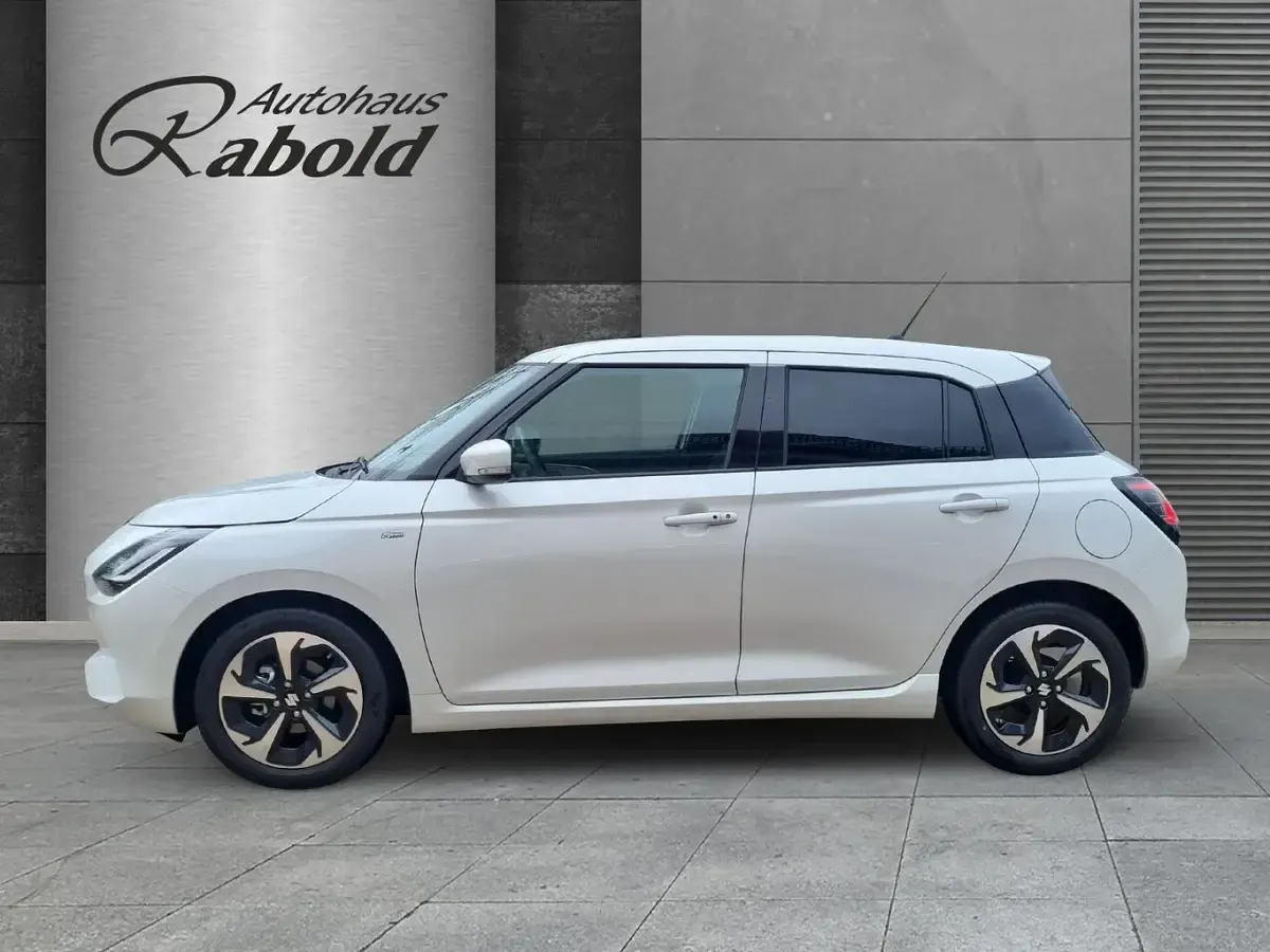 Gebraucht Suzuki Swift Comfort 83 PS (61 kW) 2026 Pure white (weiß) Kleinwagen