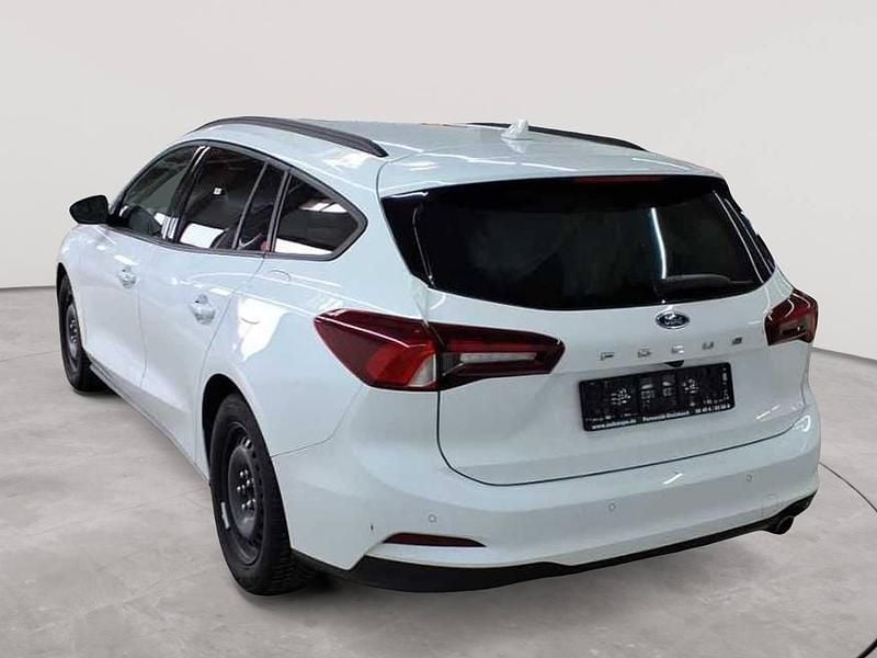 Gebraucht Ford Focus Cool & Connect 120 PS (88 kW) 2023 Frozen white Kombi