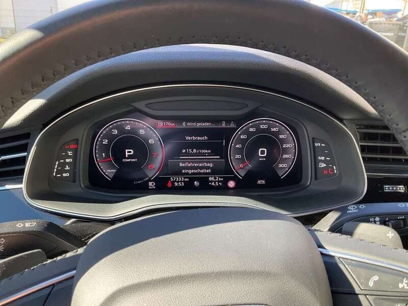 Blau Gebraucht 2020 Audi Q8 SUV | 55.000 € (Guter Preis) - Bild 1/4