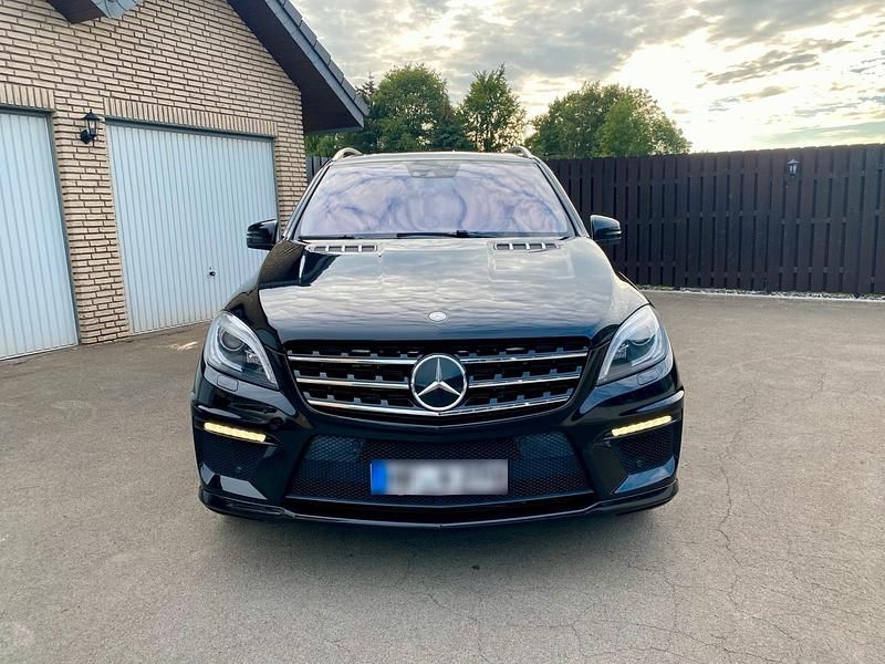 Gebraucht Mercedes ML63 AMG AMG 525 PS (386 kW) 2013 Schwarz SUV