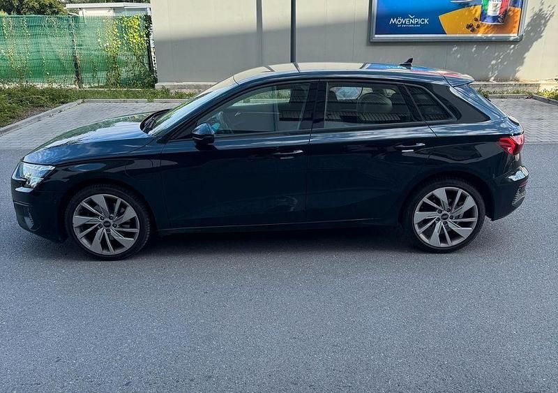 Schwarz Gebraucht 2021 Audi A3 Sportback Ambiente Limousine | 22.499 € (Guter Preis) - Bild 1/4