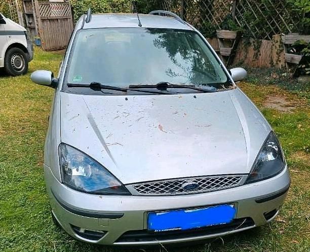 Gebraucht Ford Focus 100 PS (73 kW) 2003 Silber Kombi