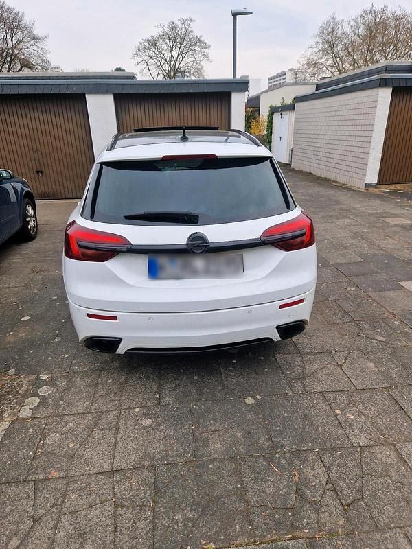 Gebraucht Opel Insignia OPC 325 PS (239 kW) 2014 Weiß Kombi