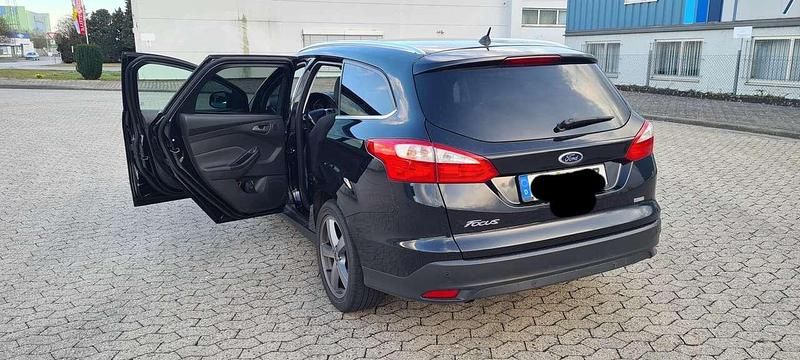 Gebraucht Ford Focus Titanium 125 PS (91 kW) 2014 Kombi