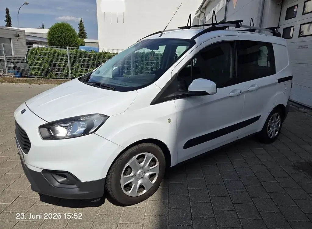 Gebraucht Ford Transit Trend 101 PS (74 kW) 2018 Weiß Kombi