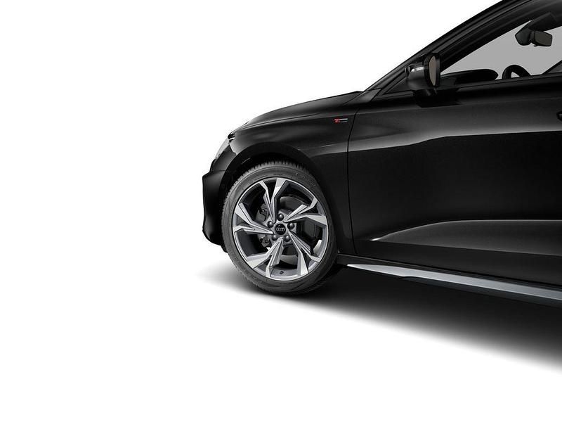 Gebraucht Audi A3 S-Line 150 PS (110 kW) 2025 Mythosschwarz metallic Limousine