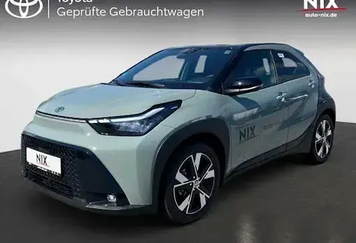 Neu Toyota Aygo X 116 PS (85 kW) 2026 Schwarz SUV