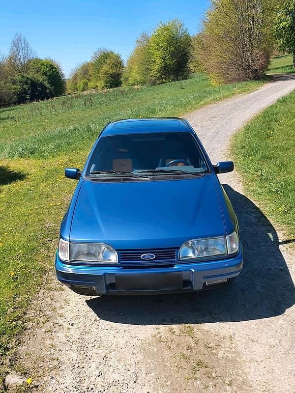 Second-hand Ford Sierra 120 CP (88 kW) 1990 Albastru Berlinǎ