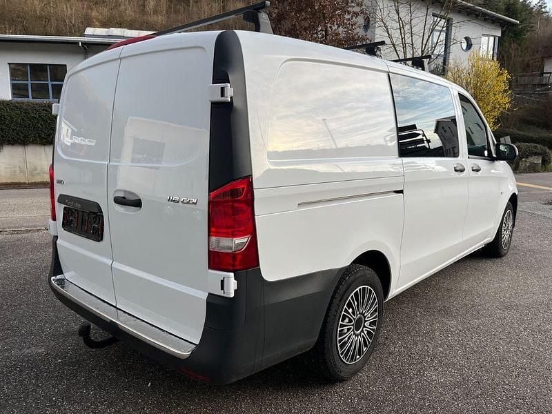 Gebraucht Mercedes Vito 163 PS (119 kW) 2021 Arktikweiss Van
