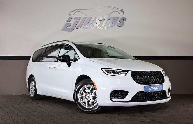 Bright white clearcoat Gebraucht 2022 Chrysler Pacifica Touring SUV | 24.900 € (Fairer Preis) - Bild 1/4