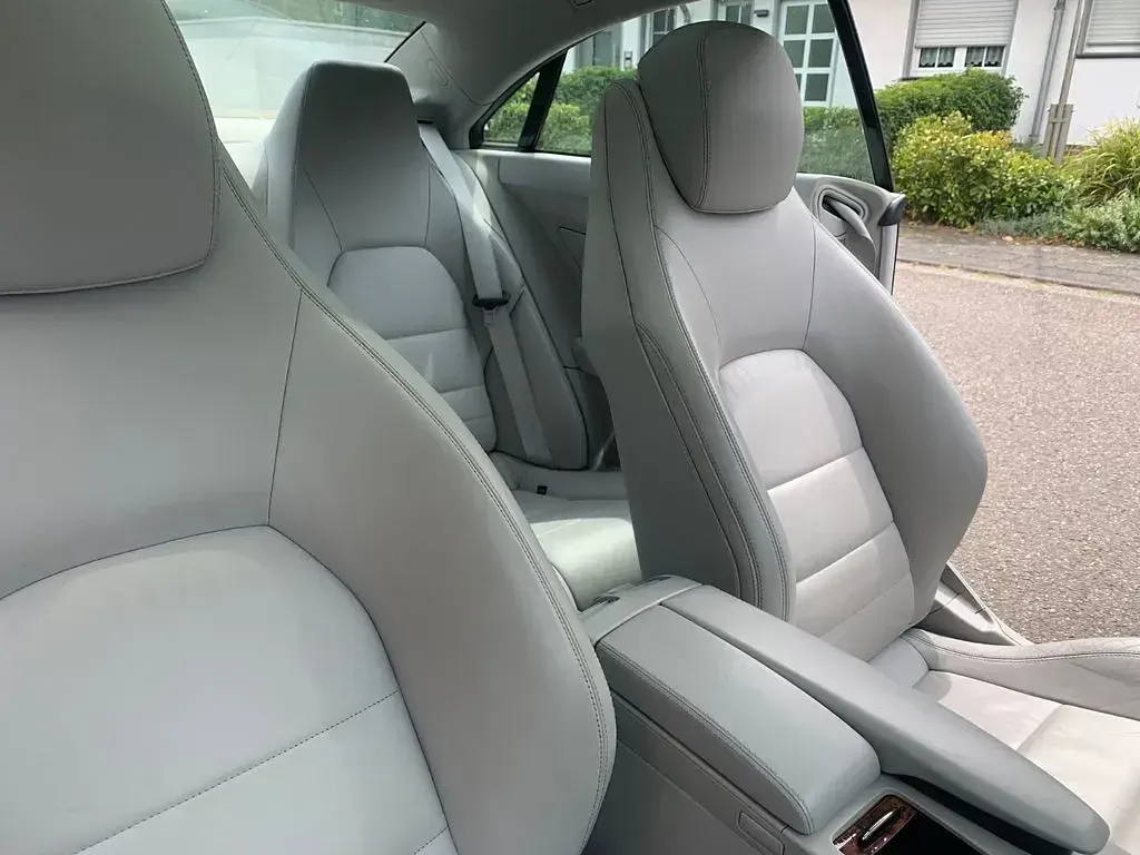 Gebraucht Mercedes E350 306 PS (225 kW) 2012 Silber Coupé