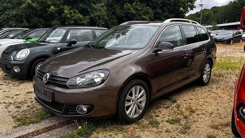 Toffeebraun Gebraucht 2011 VW Golf VI Style Kombi | 3.950 € (Guter Preis) - Bild 1/4