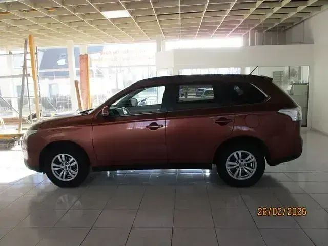 Gebraucht Mitsubishi Outlander Invite 150 PS (110 kW) 2013 C07 ext (metallic) SUV