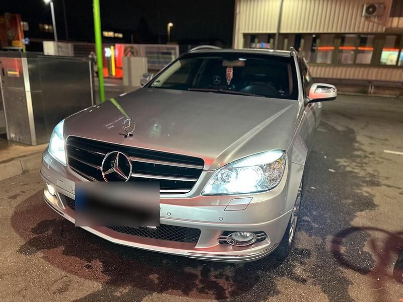 Gebraucht Mercedes 320 Avantgarde 224 PS (164 kW) 2008 Silber Kombi