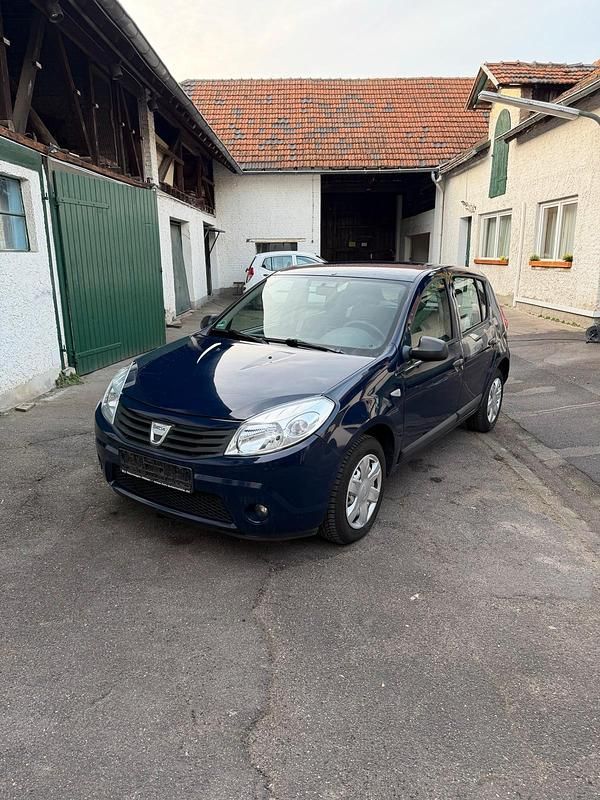 Gebraucht Dacia Sandero 75 PS (55 kW) 2012 Blau Kleinwagen