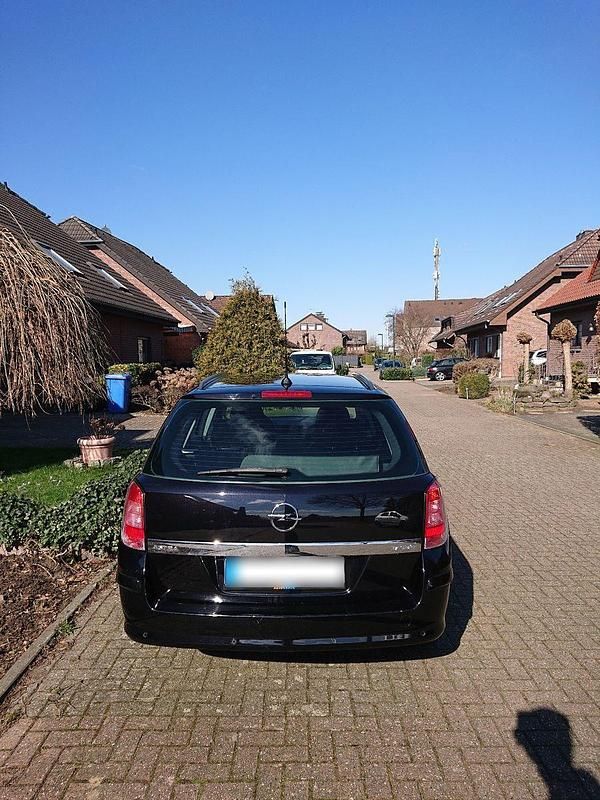 Gebraucht Opel Astra 110 PS (80 kW) 2007 Schwarz Kombi