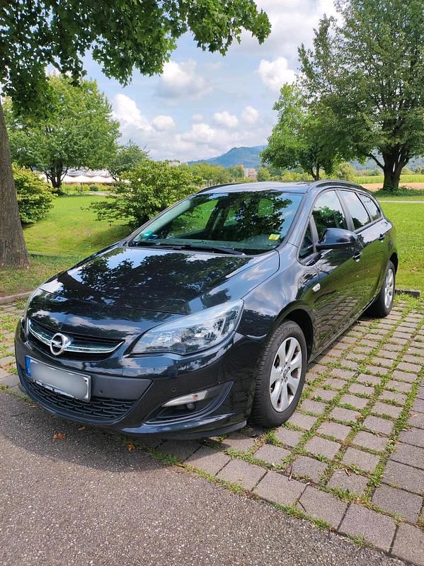 Schwarz Gebraucht 2015 Opel Astra Style Kombi | 6.400 € (Superpreis) - Bild 1/4