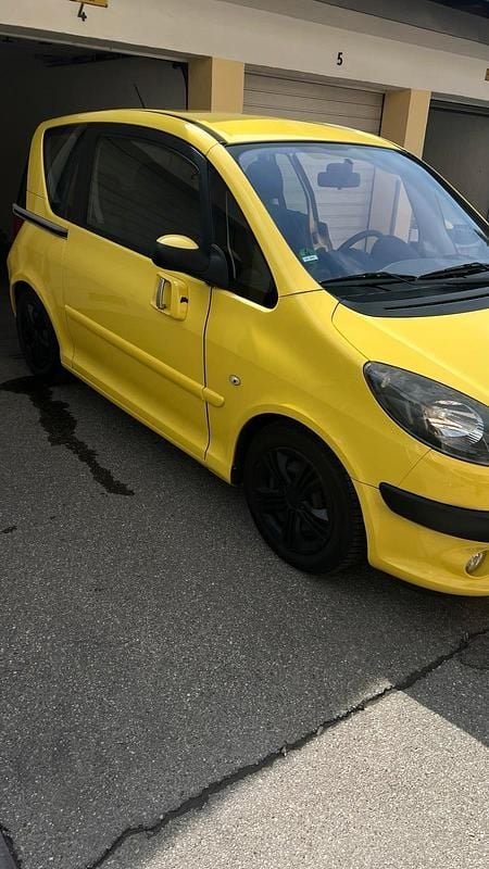 Gebraucht Peugeot 1007 106 PS (77 kW) 2005 Gelb Van / Kleinbus