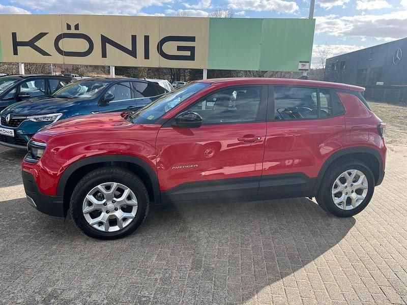 Gebraucht Jeep Avenger Altitude 101 PS (74 kW) 2023 Rot SUV