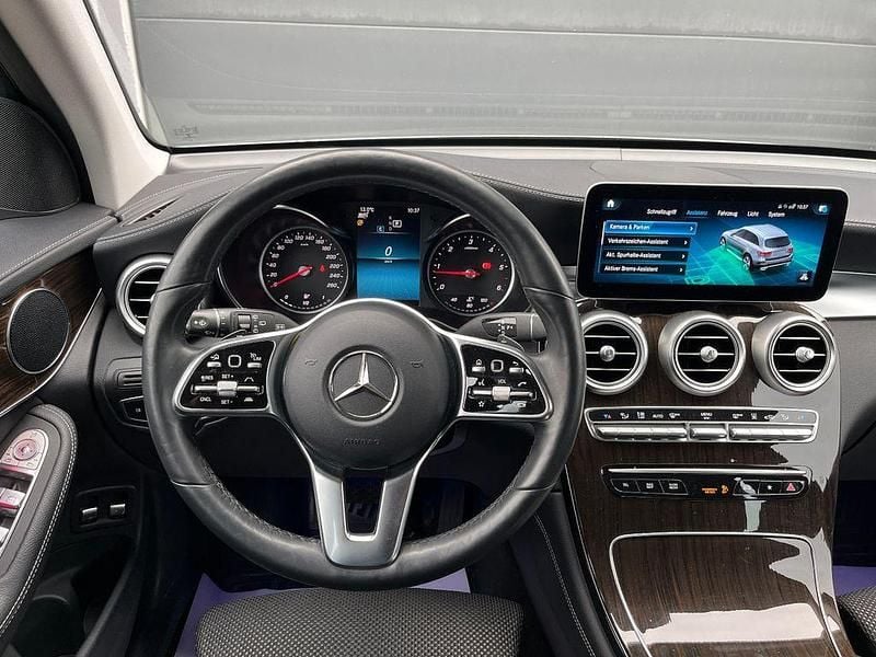 Gebraucht Mercedes GLC220 194 PS (142 kW) 2019 Grau SUV