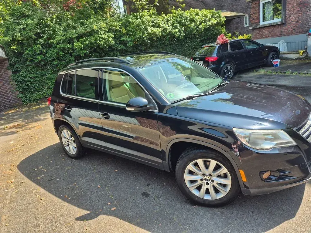 Gebraucht VW Tiguan Sport 200 PS (147 kW) 2010 Schwarz SUV