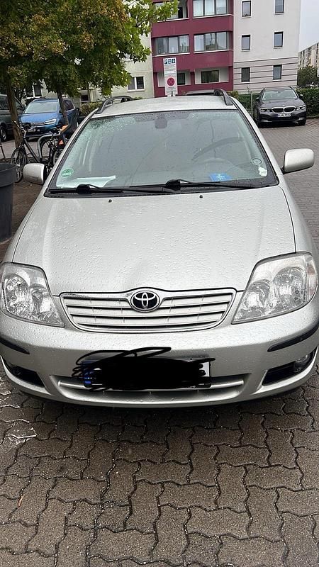 Grau Gebraucht 2005 Toyota Corolla Kombi | 10.000 € - Bild 1/3