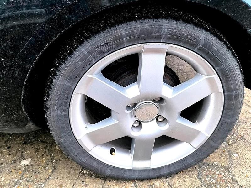 Gebraucht Ford StreetKa 95 PS (69 kW) 2004 Schwarz Cabrio