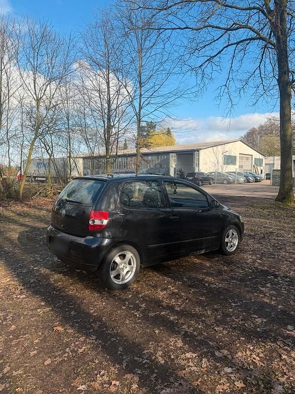 Gebraucht VW Fox 54 PS (39 kW) 2005 Schwarz Kleinwagen