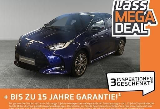 Gebraucht Toyota Yaris Hybrid Plus 131 PS (96 kW) 2024 Juniper blue metallic, dach schwarz Kleinwagen